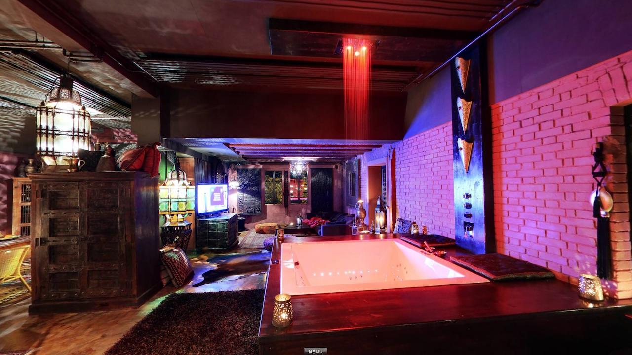 Bijou Hotel / Love And Romance Kallnach Bilik gambar