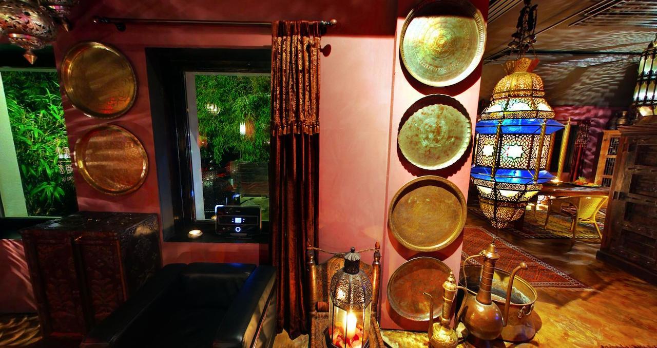 Bijou Hotel / Love And Romance Kallnach Bilik gambar