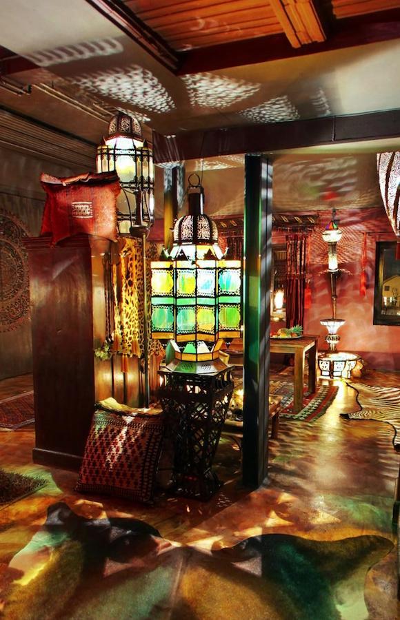 Bijou Hotel / Love And Romance Kallnach Bilik gambar