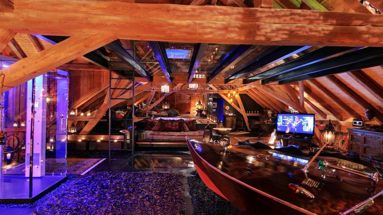 Bijou Hotel / Love And Romance Kallnach Bilik gambar