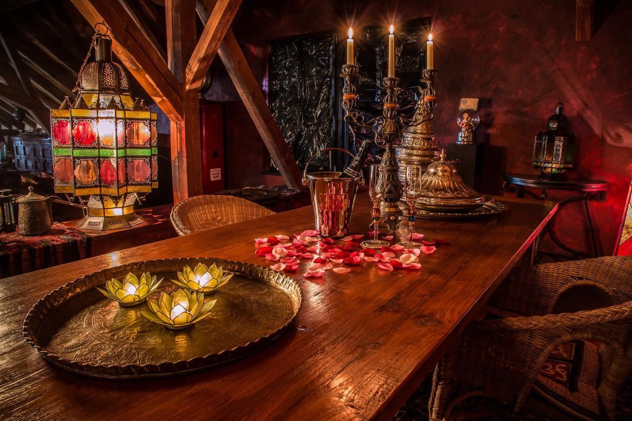Bijou Hotel / Love And Romance Kallnach Bilik gambar