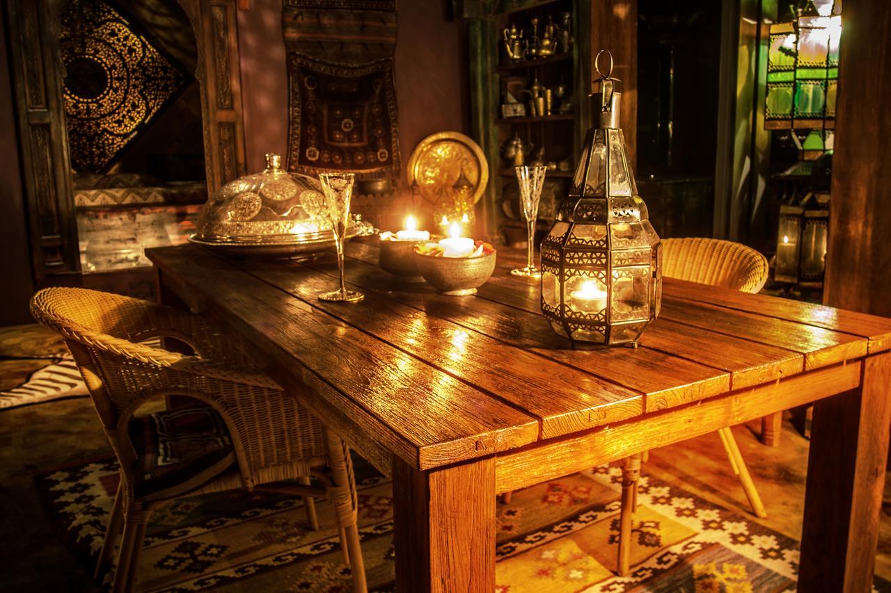 Bijou Hotel / Love And Romance Kallnach Bilik gambar